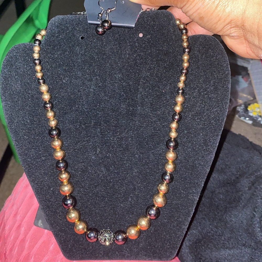 NWT Brown & Grey Pear Necklaces & Earrings Set - Picture 4 of 4